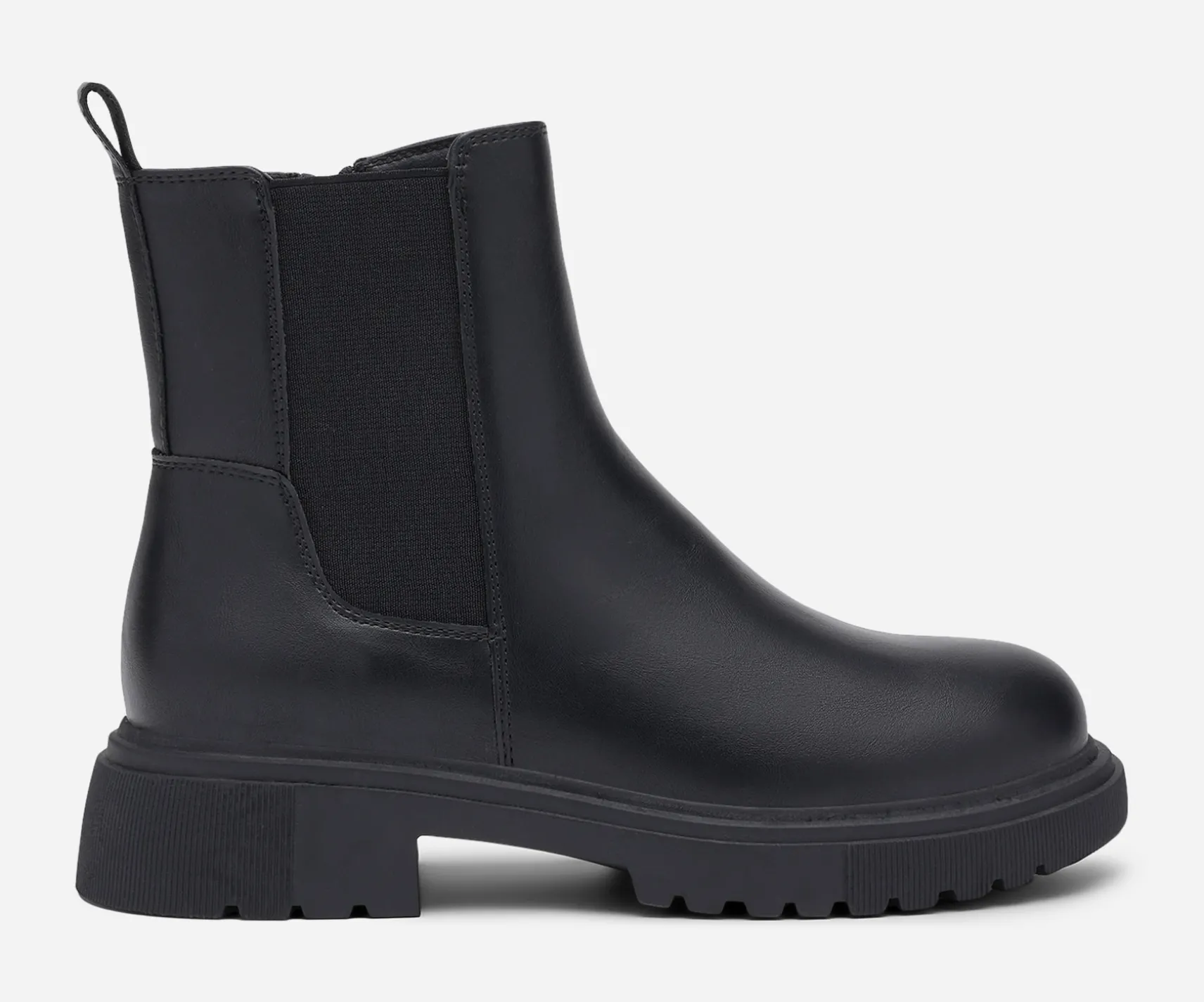 CLOU, Boots