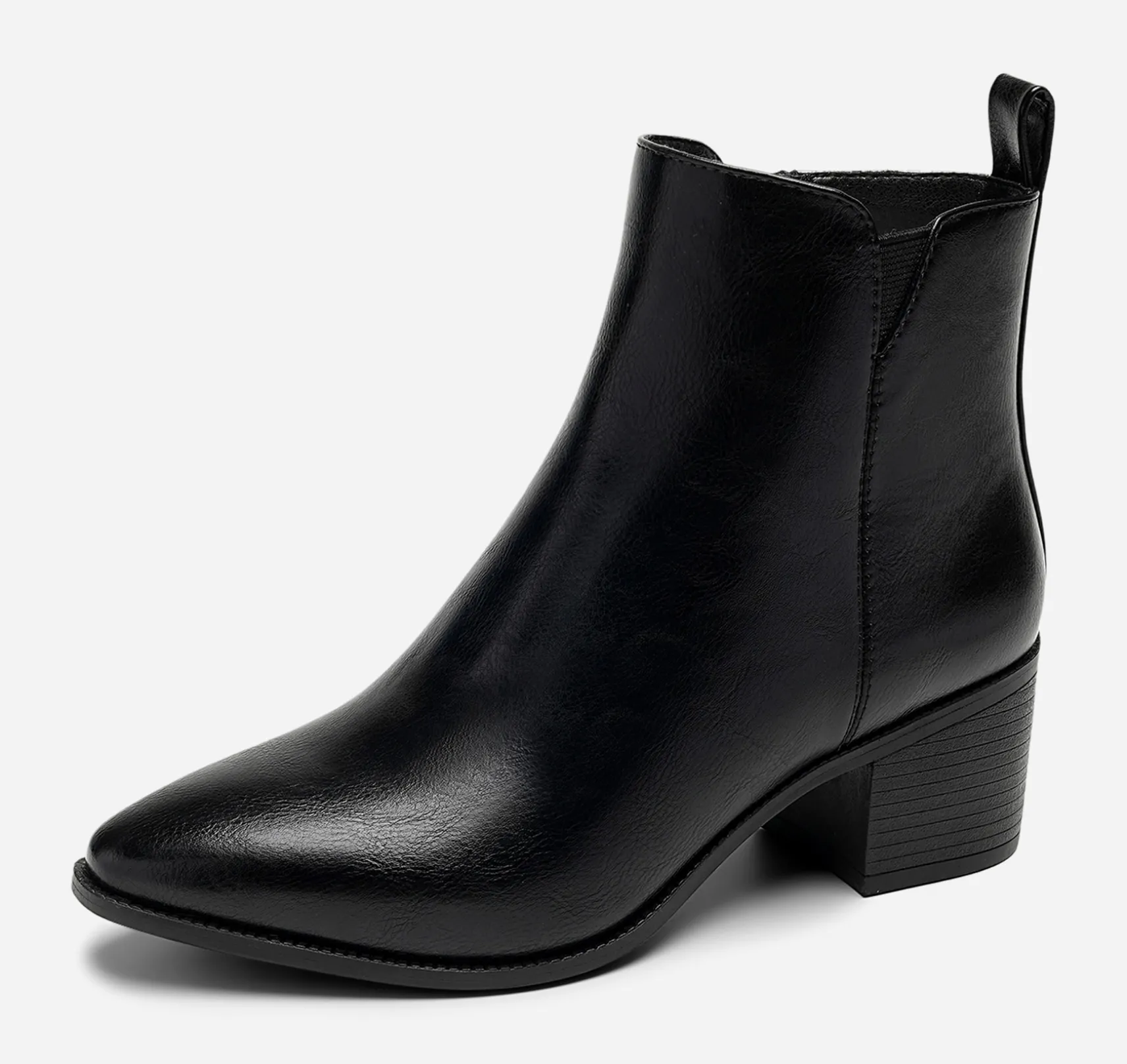 CLOU, Boots