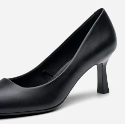 CLOU, Pumps