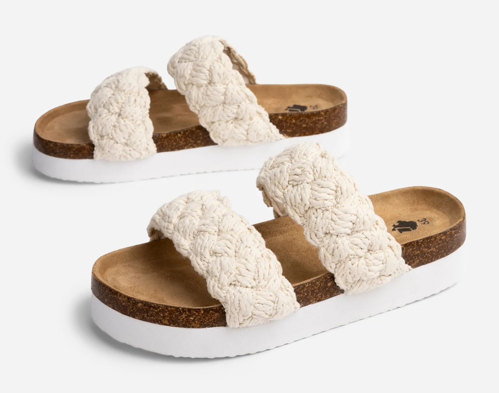 CLOU, Sandaler