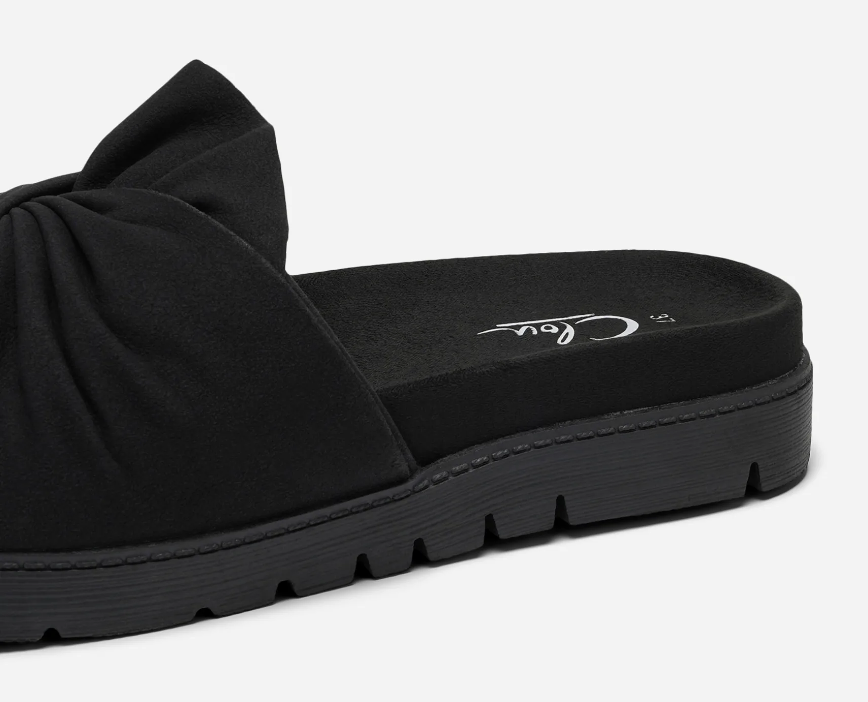 CLOU, Sandaler
