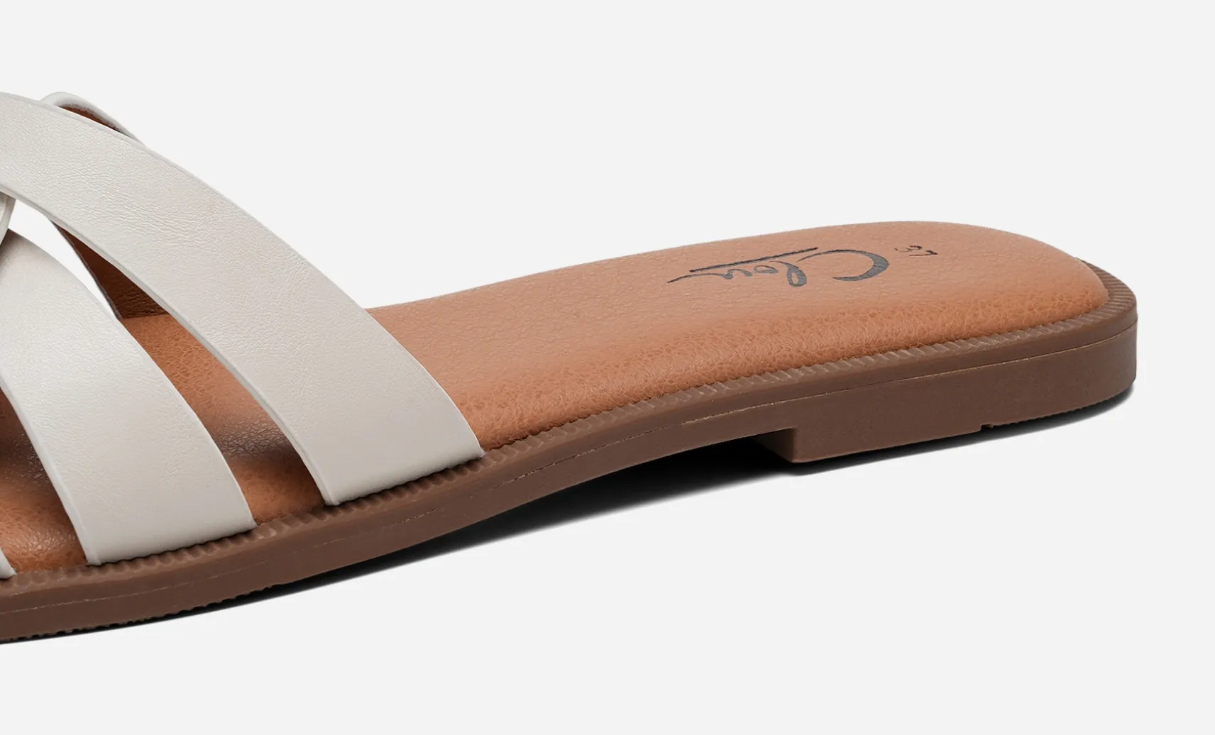 CLOU, Sandaler