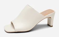 CLOU, Sandaletter