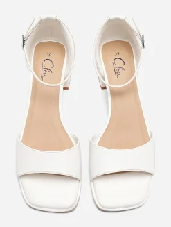 CLOU, Sandaletter
