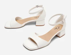 CLOU, Sandaletter