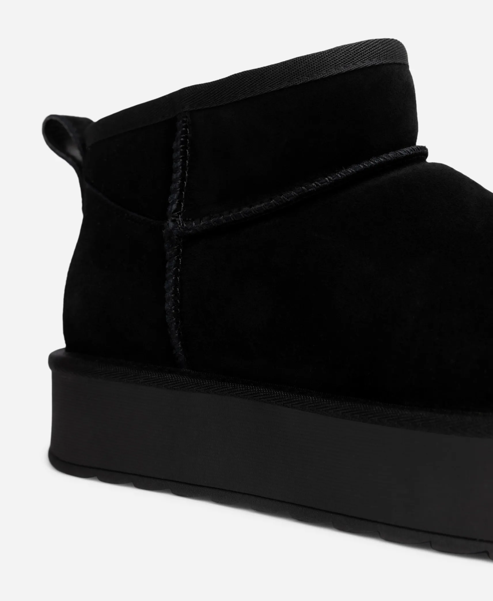 CLOU, Varmfodrade boots