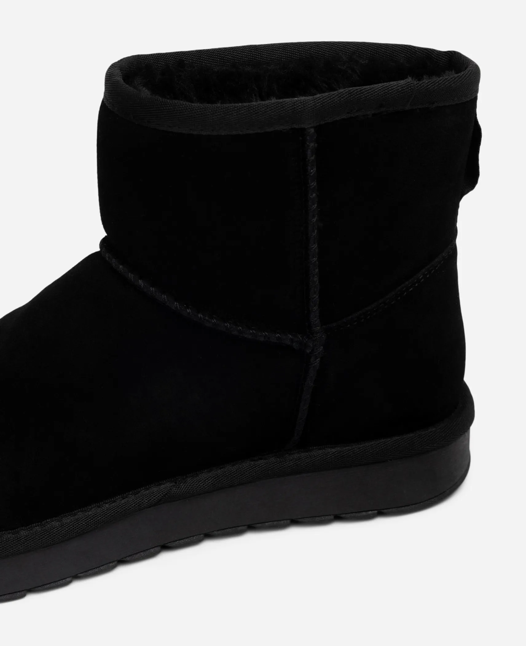 CLOU, Varmfodrade boots