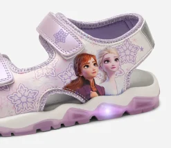 FROZEN, Blinkande sandaler