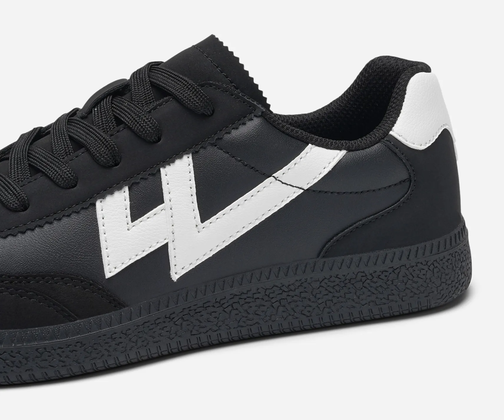 LEJON, Sneakers