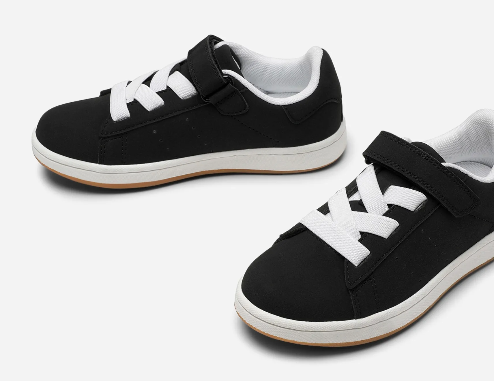LEJON, Sneakers