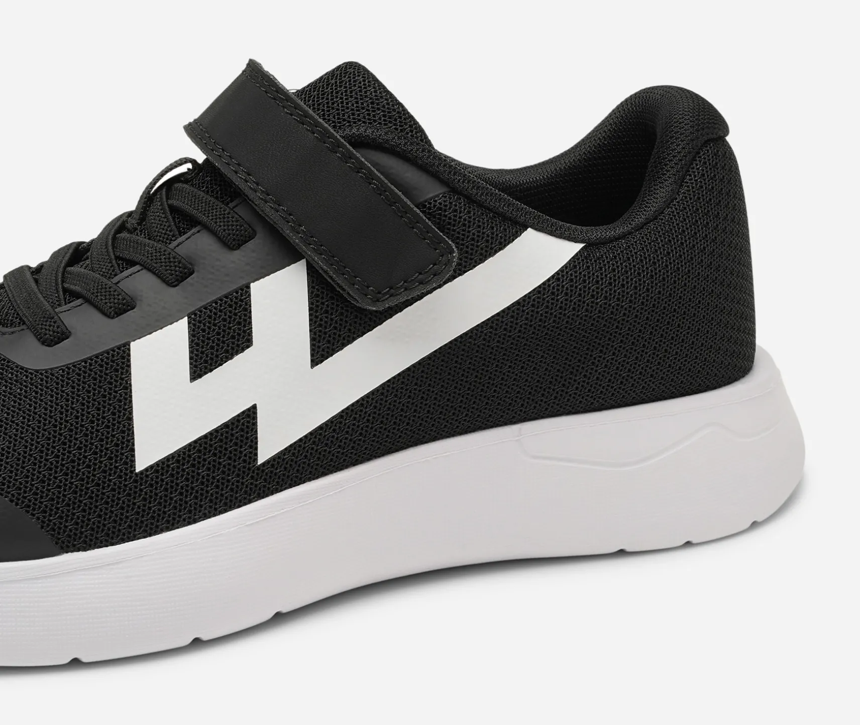 LEJON, Sneakers