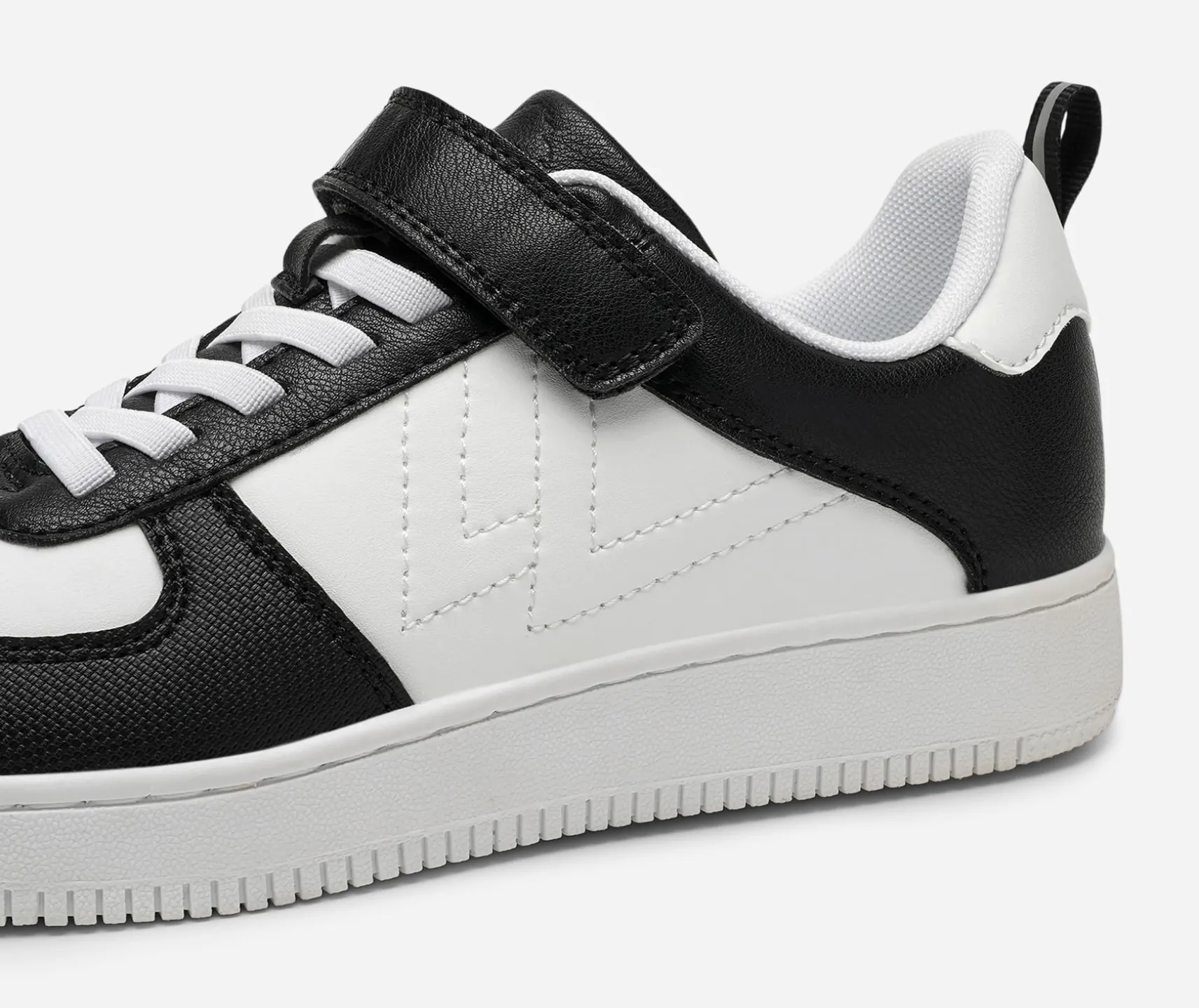 LEJON, Sneakers