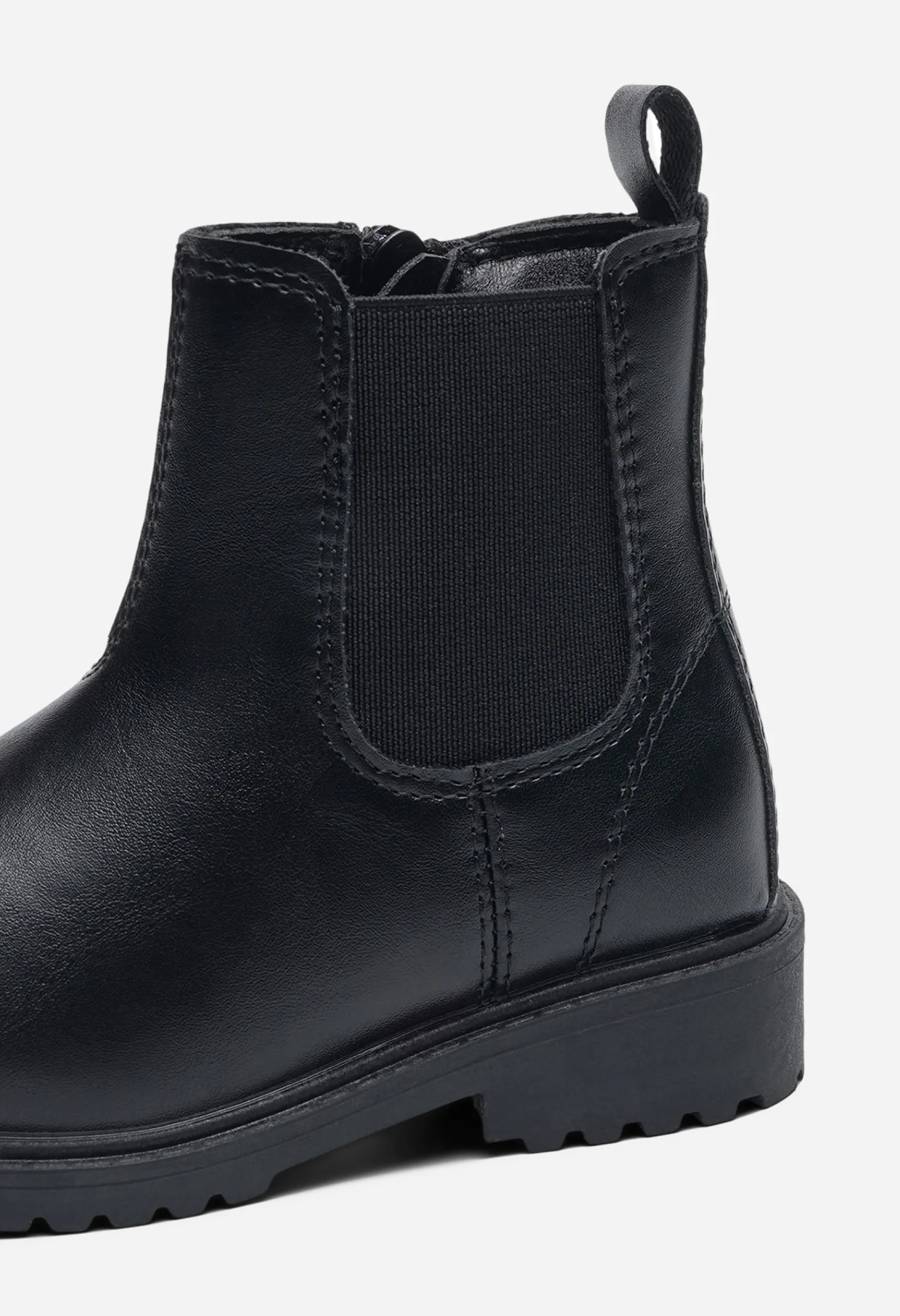 Mino, Boots med dragkedja