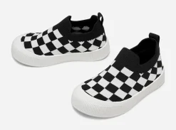 Mino, Sock sneakers
