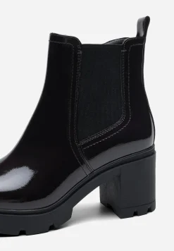 VOX, Boots