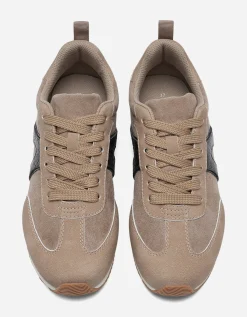 VOX, Sneakers
