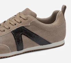 VOX, Sneakers