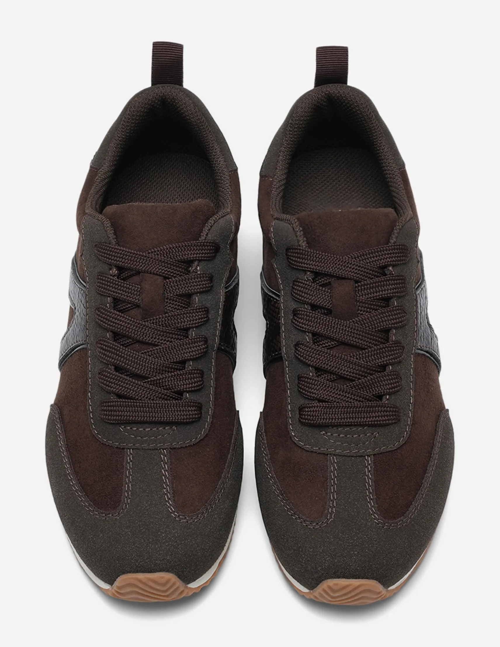 VOX, Sneakers