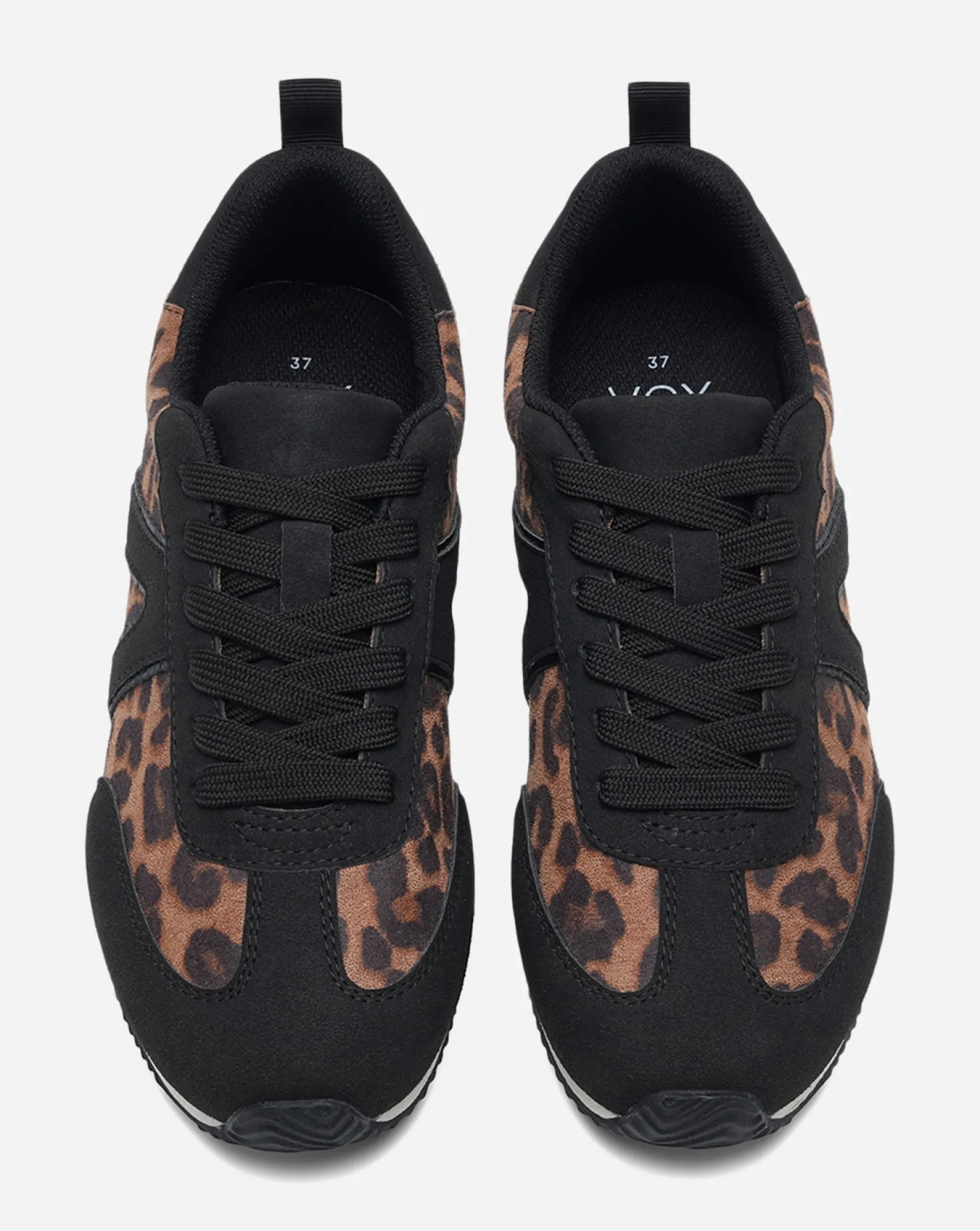 VOX, Sneakers