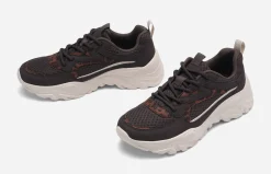 VOX, Sneakers