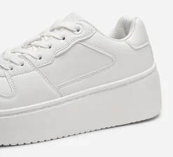 VOX, Sneakers