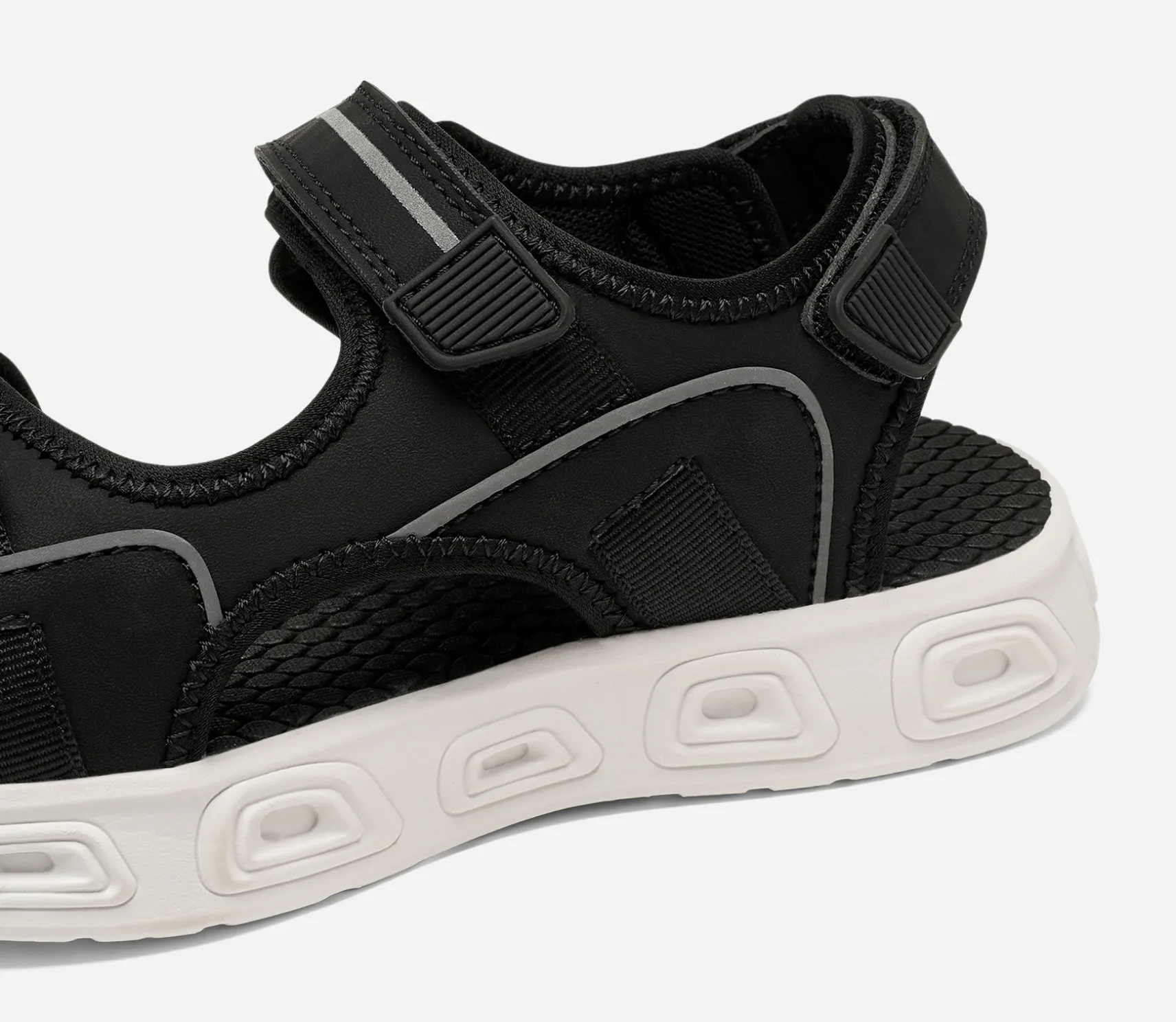 ZACK, Sandaler med remmar